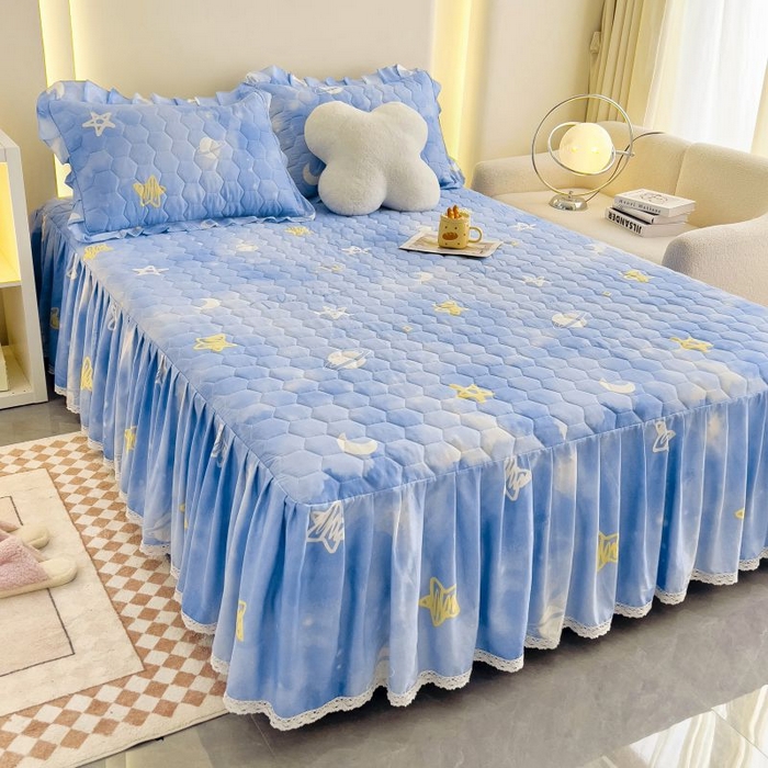 91家纺网 家纺一手货源 找家纺 情煊家纺 2024新款全棉亲肤夹棉纯色印花床裙单品系列-单床裙 星空