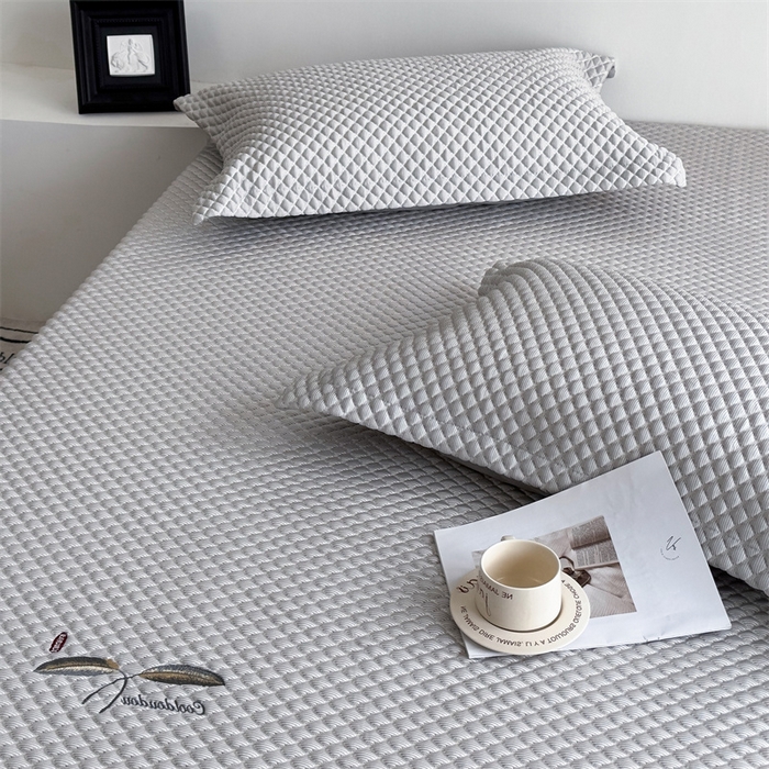 91家纺网 家纺一手货源 找家纺 （总）凉百百 2024新款凉豆豆大方豆床裙凉席冰丝凉席可水洗机洗源头厂家直发