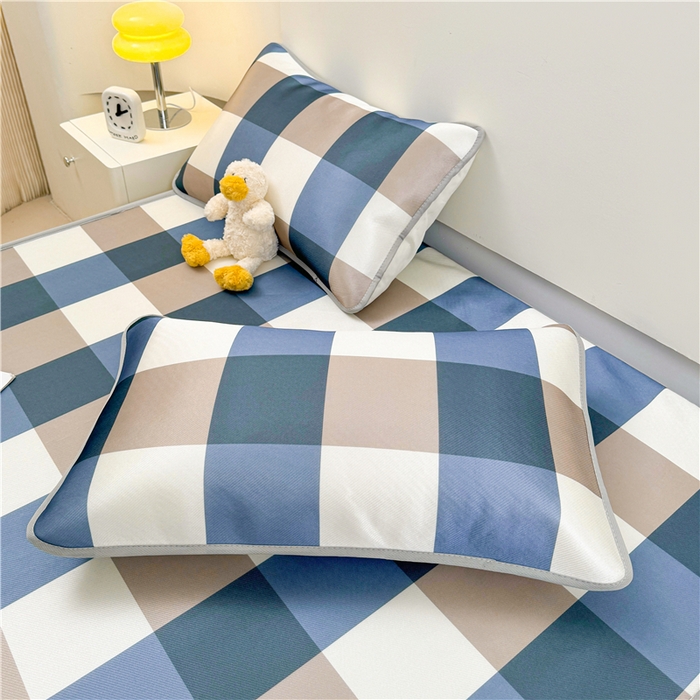 91家纺网 家纺一手货源 找家纺 喜居 2024新款碳光冰丝席冰丝凉席印花冰丝席三件套软凉席子 无印格调