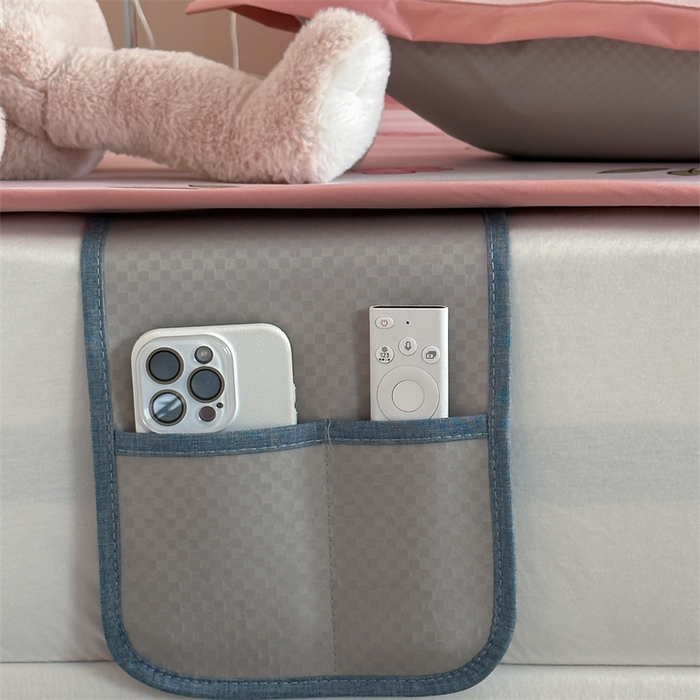 91家纺网 家纺一手货源 找家纺 三味舒屋 2025新款抗菌防螨900D养生细冰藤凉席-床席款 粉小兔