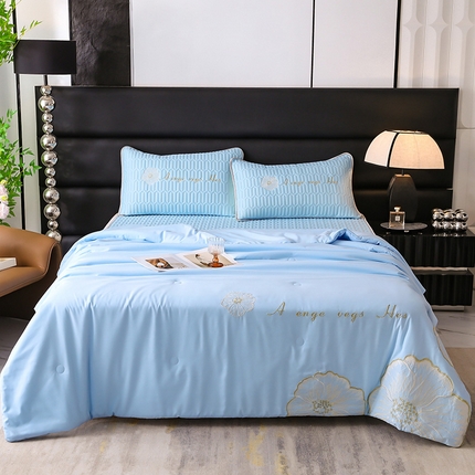 91家纺网 家纺一手货源 找家纺 你好美丽 2025新款凉感丝绣花0.6乳胶凉席夏被四件套-盛世年华 天蓝