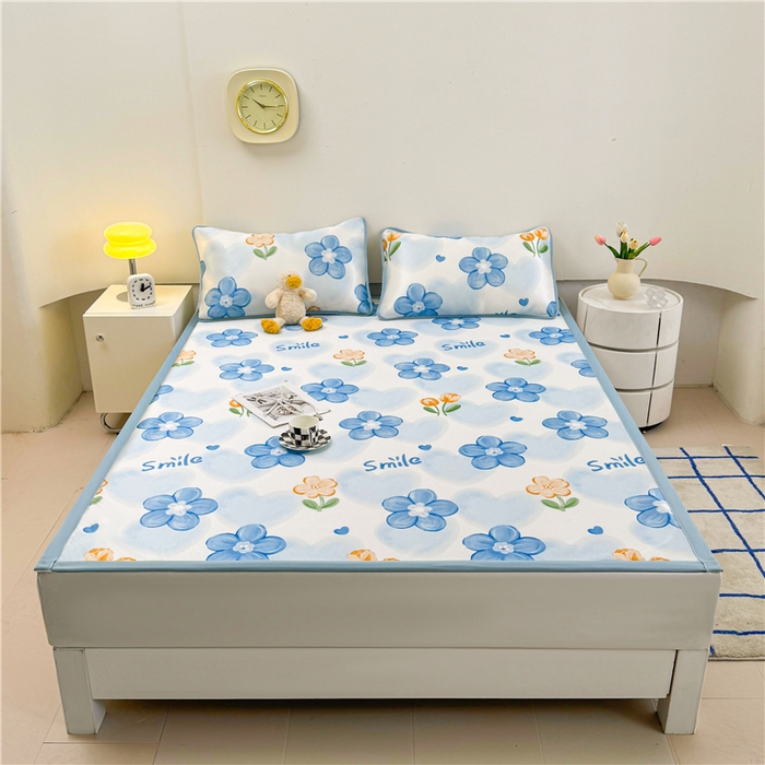 91家纺网 家纺一手货源 找家纺 喜居 2024新款碳光冰丝席冰丝凉席印花冰丝席三件套软凉席子 蓝色花海