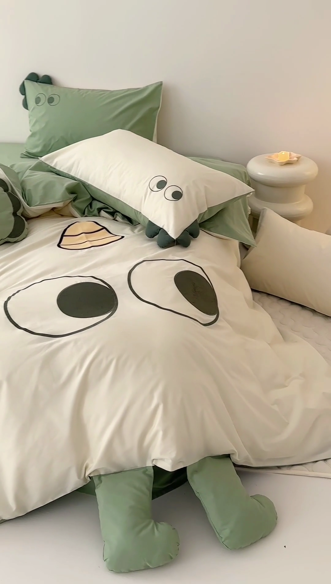 91家纺网 家纺一手货源 找家纺 （总）蜜柚 2024新款全棉水洗棉工艺贴布绣卡通四件套