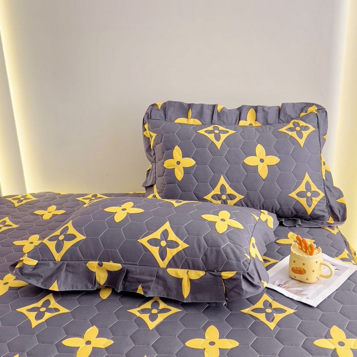 91家纺网 家纺一手货源 找家纺 情煊家纺 2024新款全棉亲肤夹棉纯色印花床裙单品系列-单床裙 轻奢范