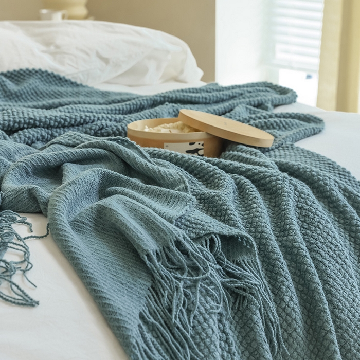 91家纺网 家纺一手货源 找家纺 朴尔家纺-毛巾被 2024年新款波波风流苏柔糯毯床尾毯沙发巾-朴尔毛巾被 波波流苏柔糯毯-莫蓝