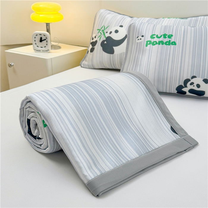 91家纺网 家纺一手货源 找家纺 喜居 2024新款碳光冰丝席冰丝凉席印花冰丝席三件套软凉席子 熊宝