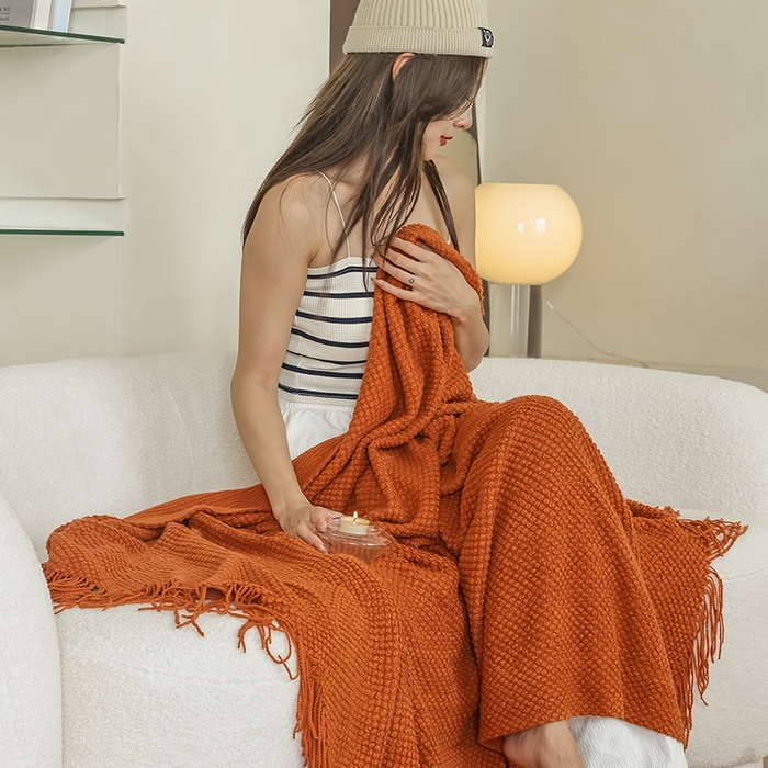 91家纺网 家纺一手货源 找家纺 朴尔家纺-毛巾被 2024年新款波波风流苏柔糯毯床尾毯沙发巾-朴尔毛巾被 波波流苏柔糯毯-焦糖