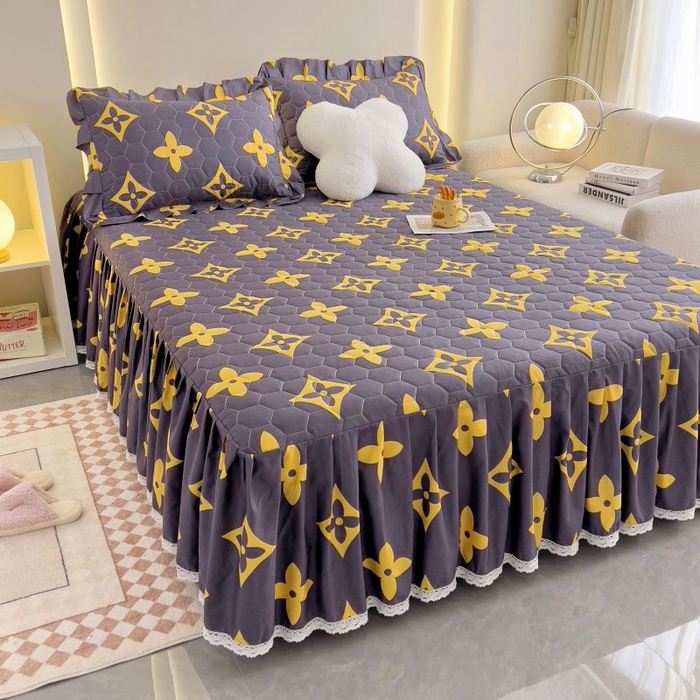 91家纺网 家纺一手货源 找家纺 情煊家纺 2024新款全棉亲肤夹棉纯色印花床裙单品系列-单床裙 轻奢范