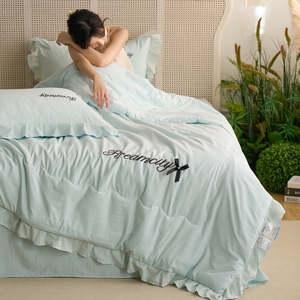 （总）嗯呢2025新款A类倍柔棉双层花边绣花夏被四件套 浅水蓝
