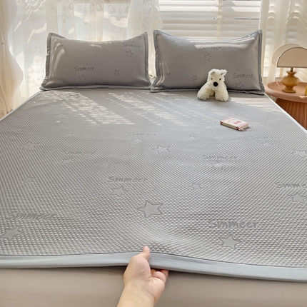 91家纺网 家纺一手货源 找家纺 （总）富馨莱 2024新款A类速凉凉豆豆床席绑带款床笠款凉席系列-床席