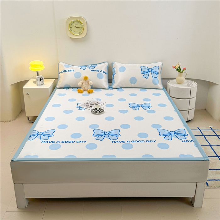 91家纺网 家纺一手货源 找家纺 喜居 2024新款碳光冰丝席冰丝凉席印花冰丝席三件套软凉席子 蓝色心情