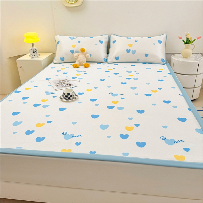 91家纺网 家纺一手货源 找家纺 喜居 2024新款碳光冰丝席冰丝凉席印花冰丝席三件套软凉席子 蓝色爱心