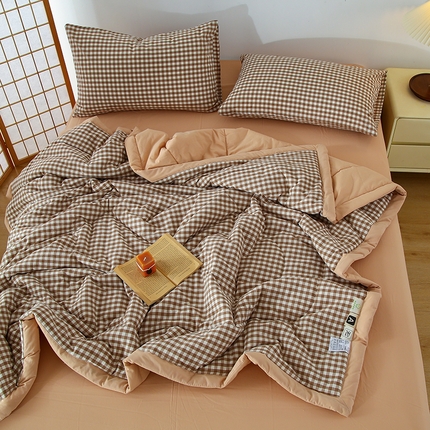 91家纺网 家纺一手货源 找家纺 花言狐语 2025新款A类全棉水洗棉夏被四件套 米小格-夏被四件套