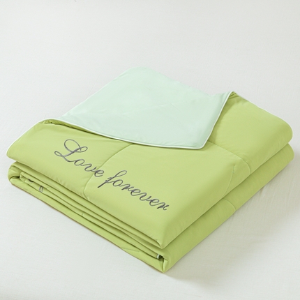 91家纺网 家纺一手货源 找家纺 佳居缘 2024新款纯色绣花冰氨夏被 橄榄青