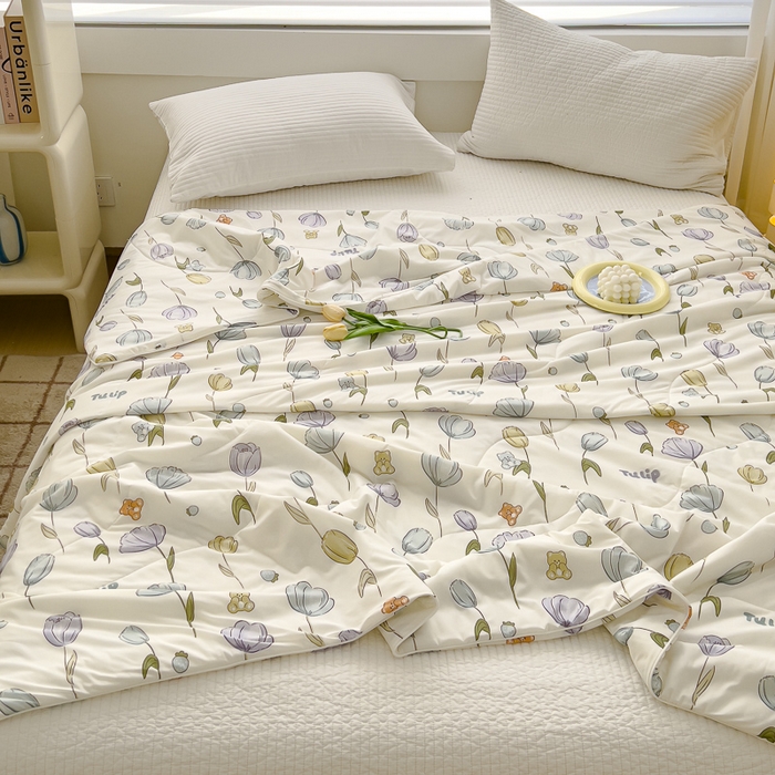 91家纺网 家纺一手货源 找家纺 久典家居 2024新款A类氨纶抗菌印花凉感丝夏被空调被 花语