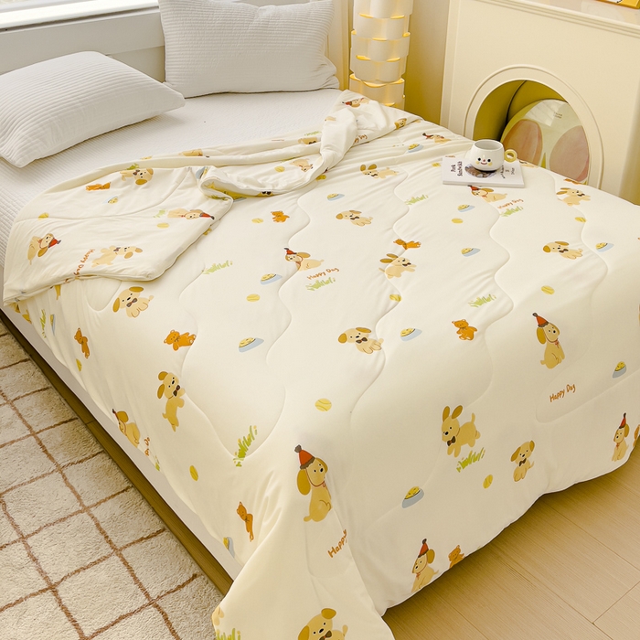 91家纺网 家纺一手货源 找家纺 久典家居 2024新款A类氨纶抗菌印花凉感丝夏被空调被 欢乐狗