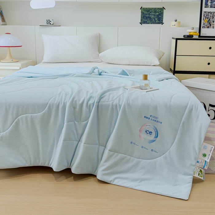 91家纺网 家纺一手货源 找家纺 久典家居 2024新款A类抗菌云感华夫格凉感针织夏凉被空调被 天空蓝