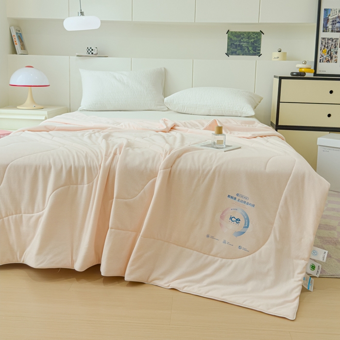 91家纺网 家纺一手货源 找家纺 久典家居 2024新款A类抗菌云感华夫格凉感针织夏凉被空调被 胭脂粉