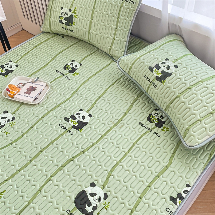 91家纺网 家纺一手货源 找家纺 布卢姆床垫 2025新款5mmA类乳胶凉席床笠套件夏被组合 欢乐熊猫