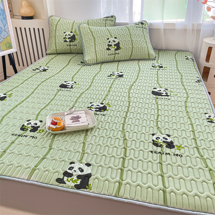 91家纺网 家纺一手货源 找家纺 布卢姆床垫 2025新款5mmA类乳胶凉席床笠套件夏被组合 欢乐熊猫