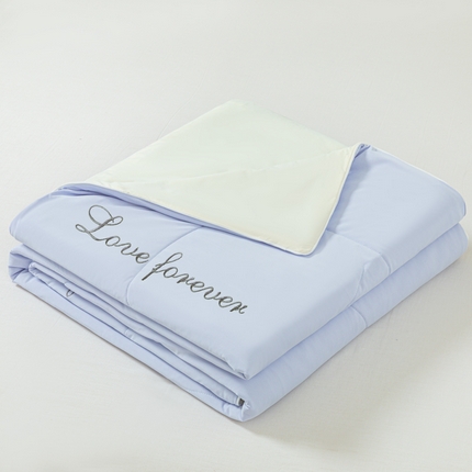 91家纺网 家纺一手货源 找家纺 佳居缘 2024新款纯色绣花冰氨夏被 梦幻蓝