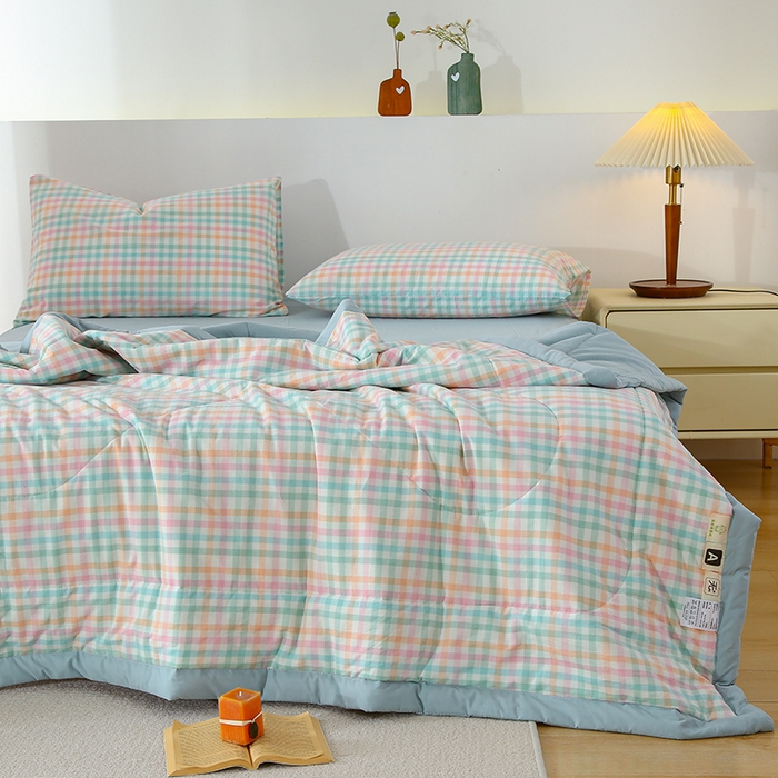 91家纺网 家纺一手货源 找家纺 花言狐语 2025新款A类全棉水洗棉夏被四件套 冰激凌格-夏被四件套