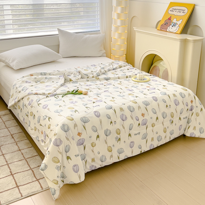 91家纺网 家纺一手货源 找家纺 久典家居 2024新款A类氨纶抗菌印花凉感丝夏被空调被 花语