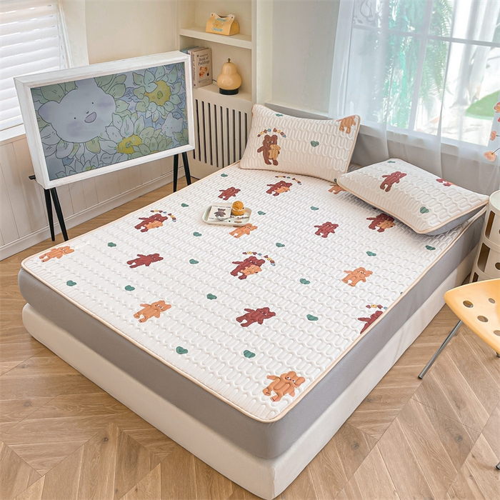 91家纺网 家纺一手货源 找家纺 布卢姆床垫 2025新款5mmA类乳胶凉席床笠套件夏被组合 爱心熊