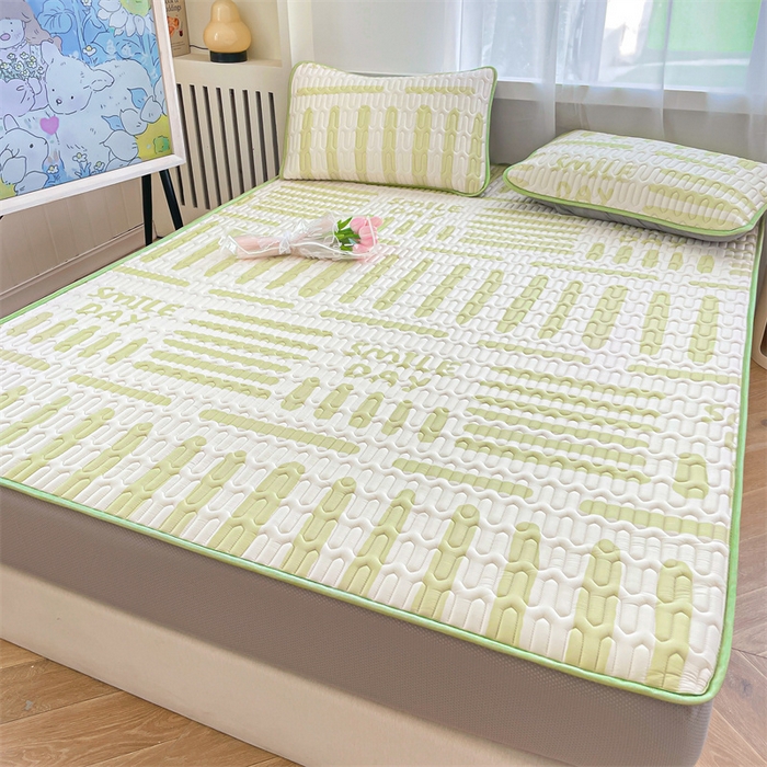 91家纺网 家纺一手货源 找家纺 布卢姆床垫 2025新款5mmA类乳胶凉席床笠套件夏被组合 简格