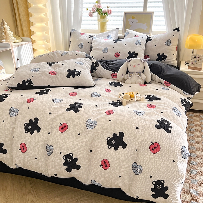 91家纺网 家纺一手货源 找家纺 妖妖家纺 2024新款有氧水洗泡泡棉印花四套泡芙棉四件套 俏皮熊