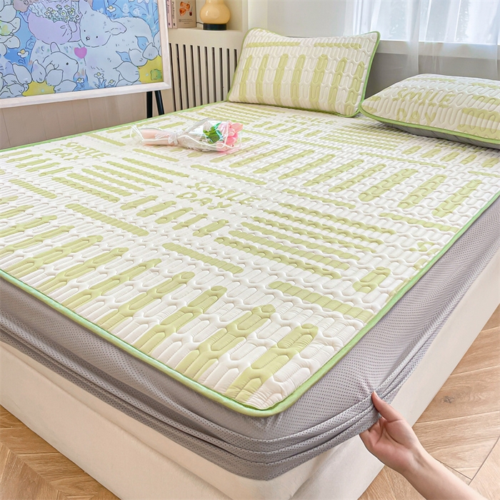 91家纺网 家纺一手货源 找家纺 布卢姆床垫 2025新款5mmA类乳胶凉席床笠套件夏被组合 简格