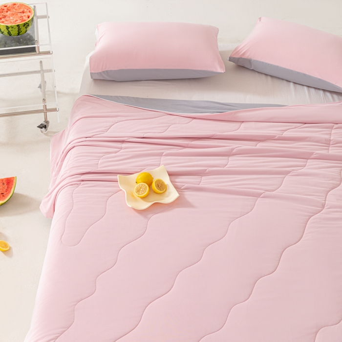 91家纺网 家纺一手货源 找家纺 佳居缘 2024新款西瓜冰柠被空调被夏被 蜜桃粉