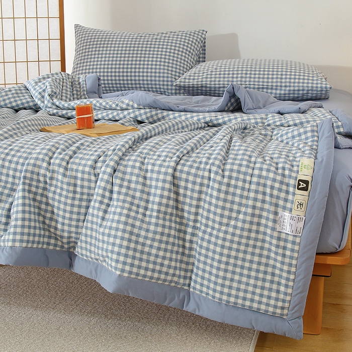 91家纺网 家纺一手货源 找家纺 花言狐语 2025新款A类全棉水洗棉夏被四件套 蓝小格-单夏被