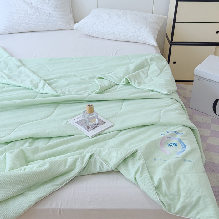 91家纺网 家纺一手货源 找家纺 久典家居 2024新款A类抗菌云感华夫格凉感针织夏凉被空调被 薄荷绿