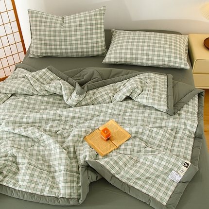91家纺网 家纺一手货源 找家纺 花言狐语 2025新款A类全棉水洗棉夏被四件套 经典格-夏被四件套