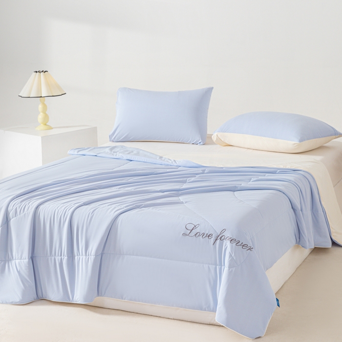 91家纺网 家纺一手货源 找家纺 佳居缘 2024新款纯色绣花冰氨夏被 梦幻蓝