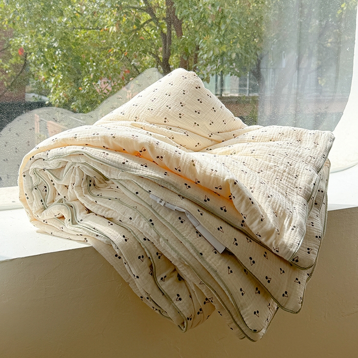 91家纺网 家纺一手货源 找家纺 萝莉家纺 2024新款全棉双层皱皱纱夏被 车厘子