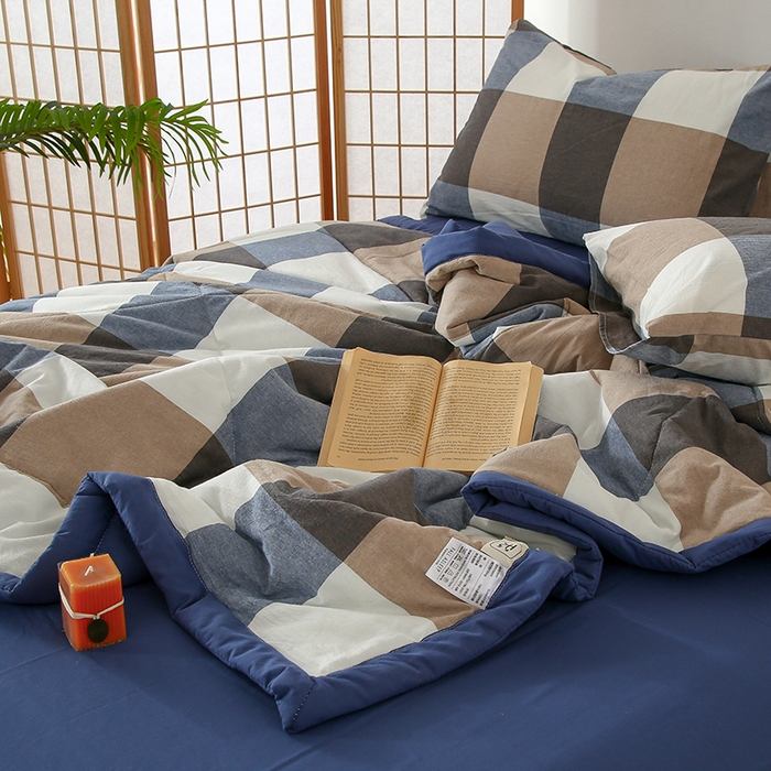 91家纺网 家纺一手货源 找家纺 花言狐语 2025新款A类全棉水洗棉夏被四件套 蓝大格-单夏被