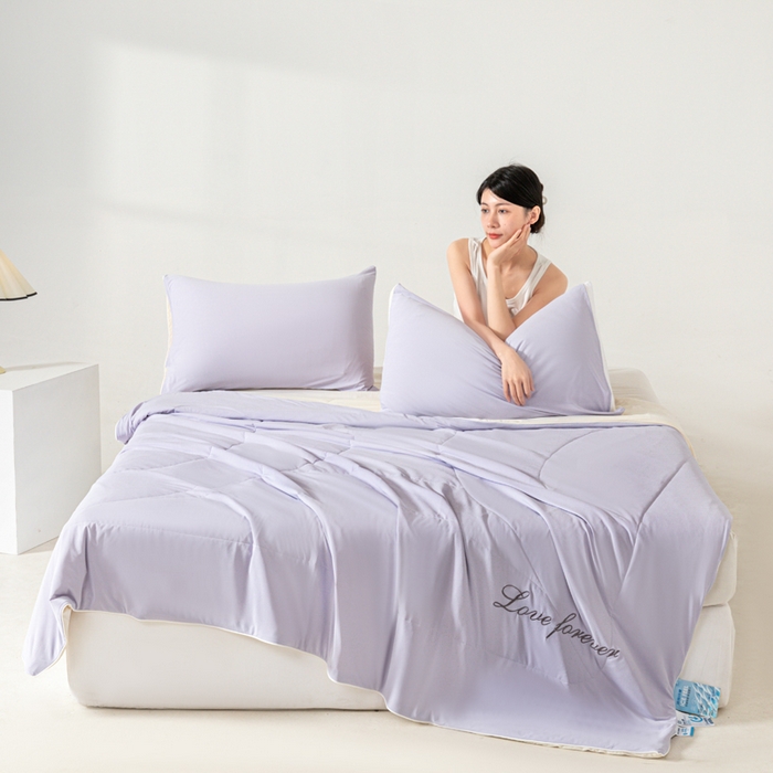 91家纺网 家纺一手货源 找家纺 佳居缘 2024新款纯色绣花冰氨夏被 香芋紫