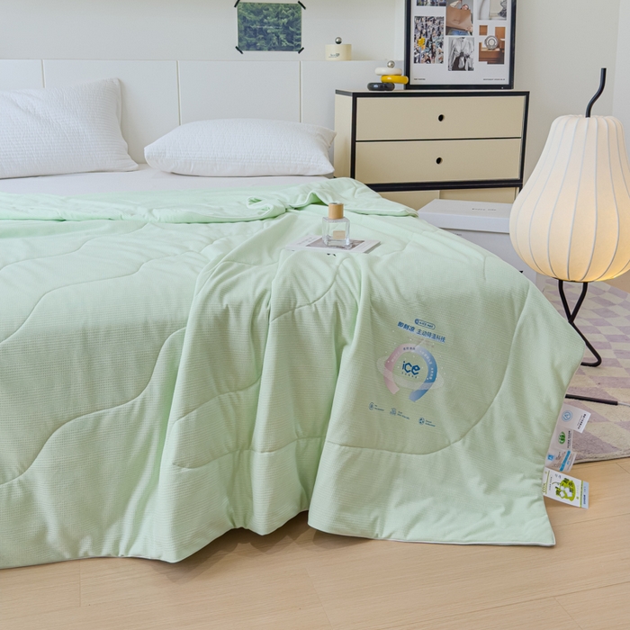 91家纺网 家纺一手货源 找家纺 久典家居 2024新款A类抗菌云感华夫格凉感针织夏凉被空调被 薄荷绿