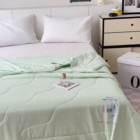 91家纺网 家纺一手货源 找家纺 久典家居 2024新款A类抗菌云感华夫格凉感针织夏凉被空调被 薄荷绿