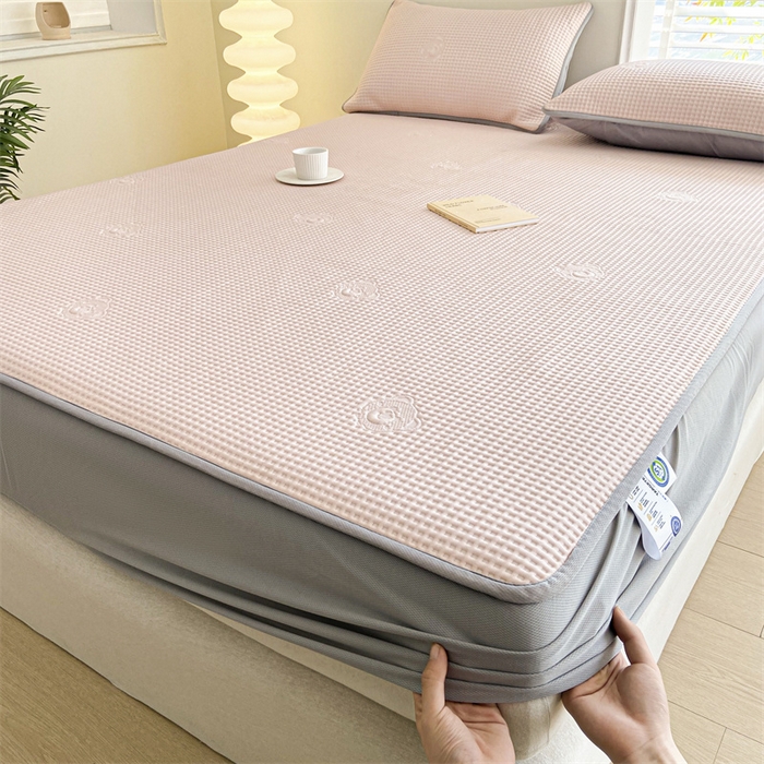 91家纺网 家纺一手货源 找家纺 欧邦 新款华夫格冰豆凉感床笠款夏被套件 小熊款-贵妃粉