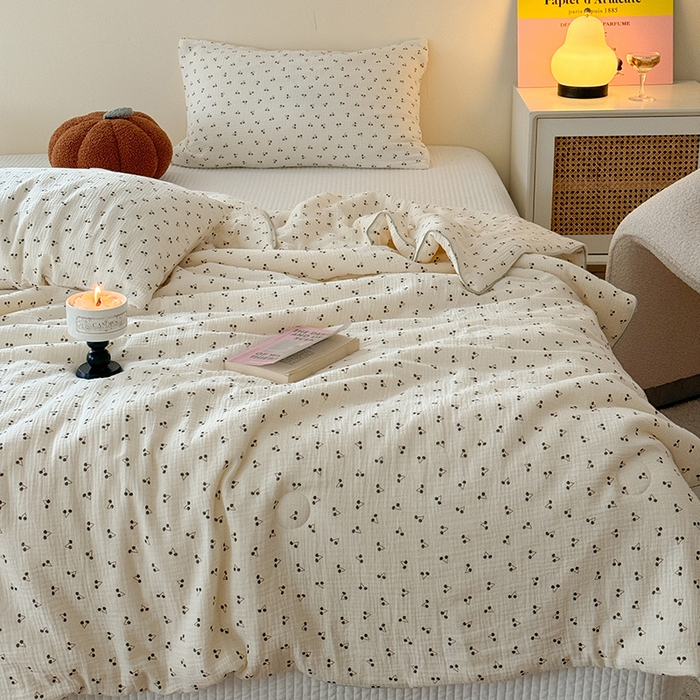 91家纺网 家纺一手货源 找家纺 萝莉家纺 2024新款全棉双层皱皱纱夏被 车厘子