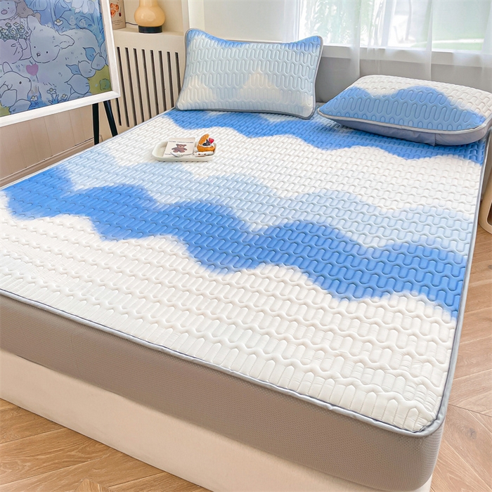 91家纺网 家纺一手货源 找家纺 布卢姆床垫 2025新款5mmA类乳胶凉席床笠套件夏被组合 海天线