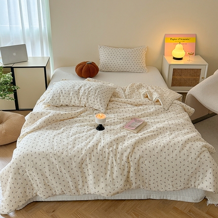 萝莉家纺 2024新款全棉双层皱皱纱夏被 车厘子