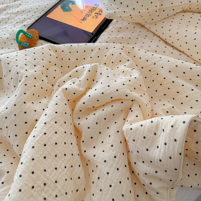 91家纺网 家纺一手货源 找家纺 萝莉家纺 2024新款全棉双层皱皱纱夏被 黑色点点