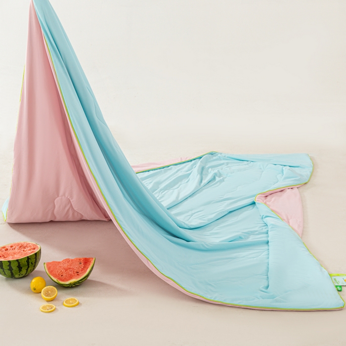 91家纺网 家纺一手货源 找家纺 佳居缘 2024新款西瓜冰柠被空调被夏被 西瓜粉