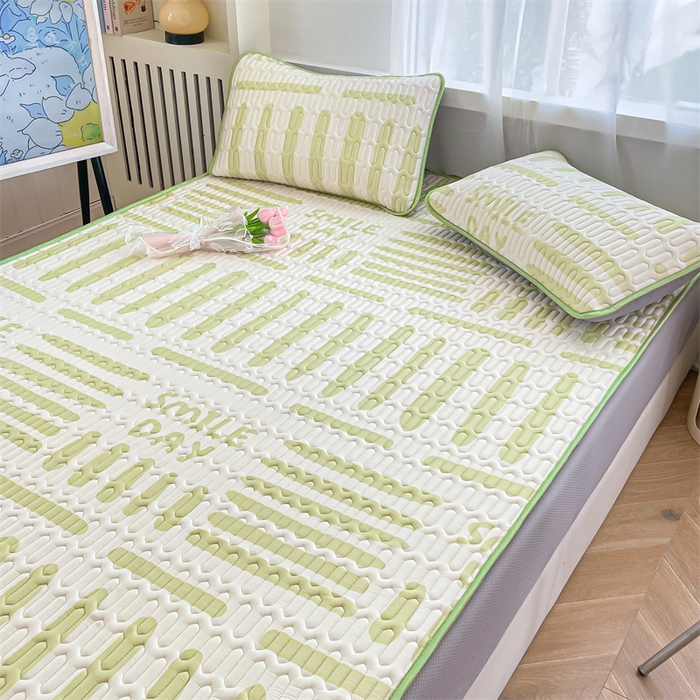 91家纺网 家纺一手货源 找家纺 布卢姆床垫 2025新款5mmA类乳胶凉席床笠套件夏被组合 简格