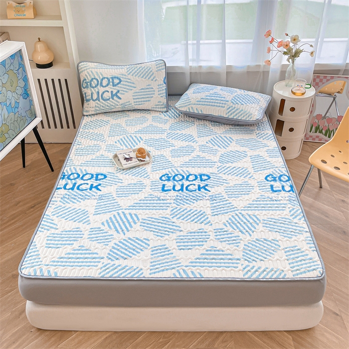 91家纺网 家纺一手货源 找家纺 布卢姆床垫 2025新款5mmA类乳胶凉席床笠套件夏被组合 几何