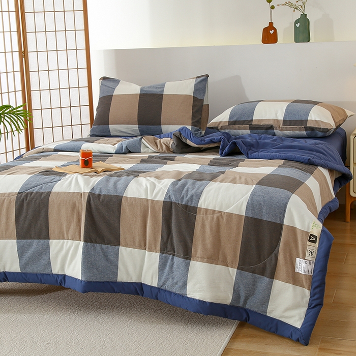 91家纺网 家纺一手货源 找家纺 花言狐语 2025新款A类全棉水洗棉夏被四件套 蓝大格-单夏被